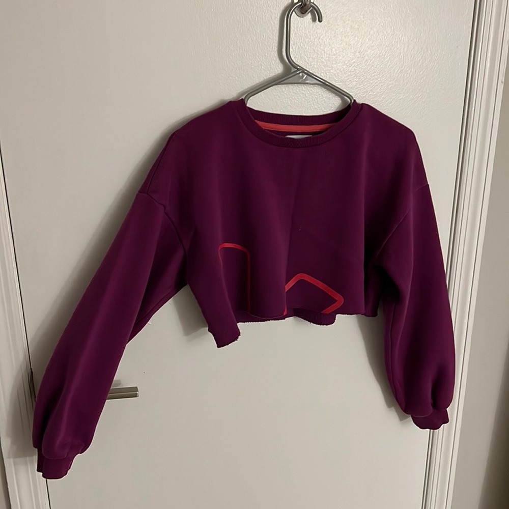 size S, purple